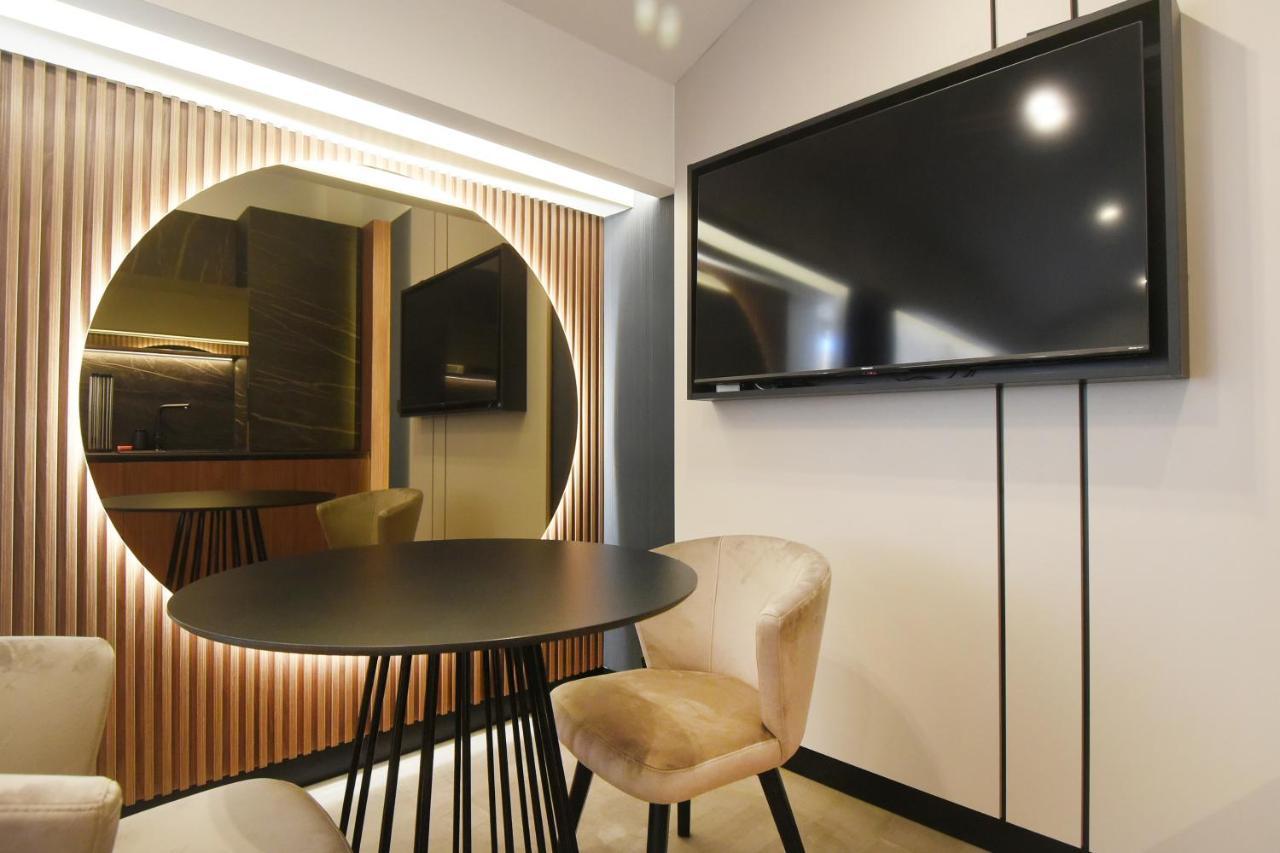 Grandeur Apartments Pula Luaran gambar